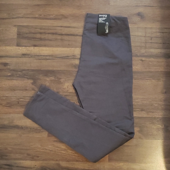 Gray pants - Picture 2 of 4